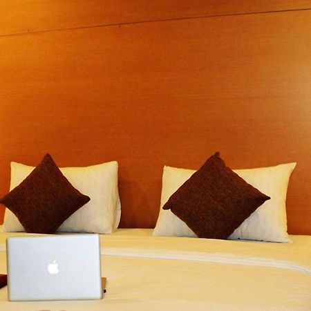 Grand Asia Hotel Makassar Room photo